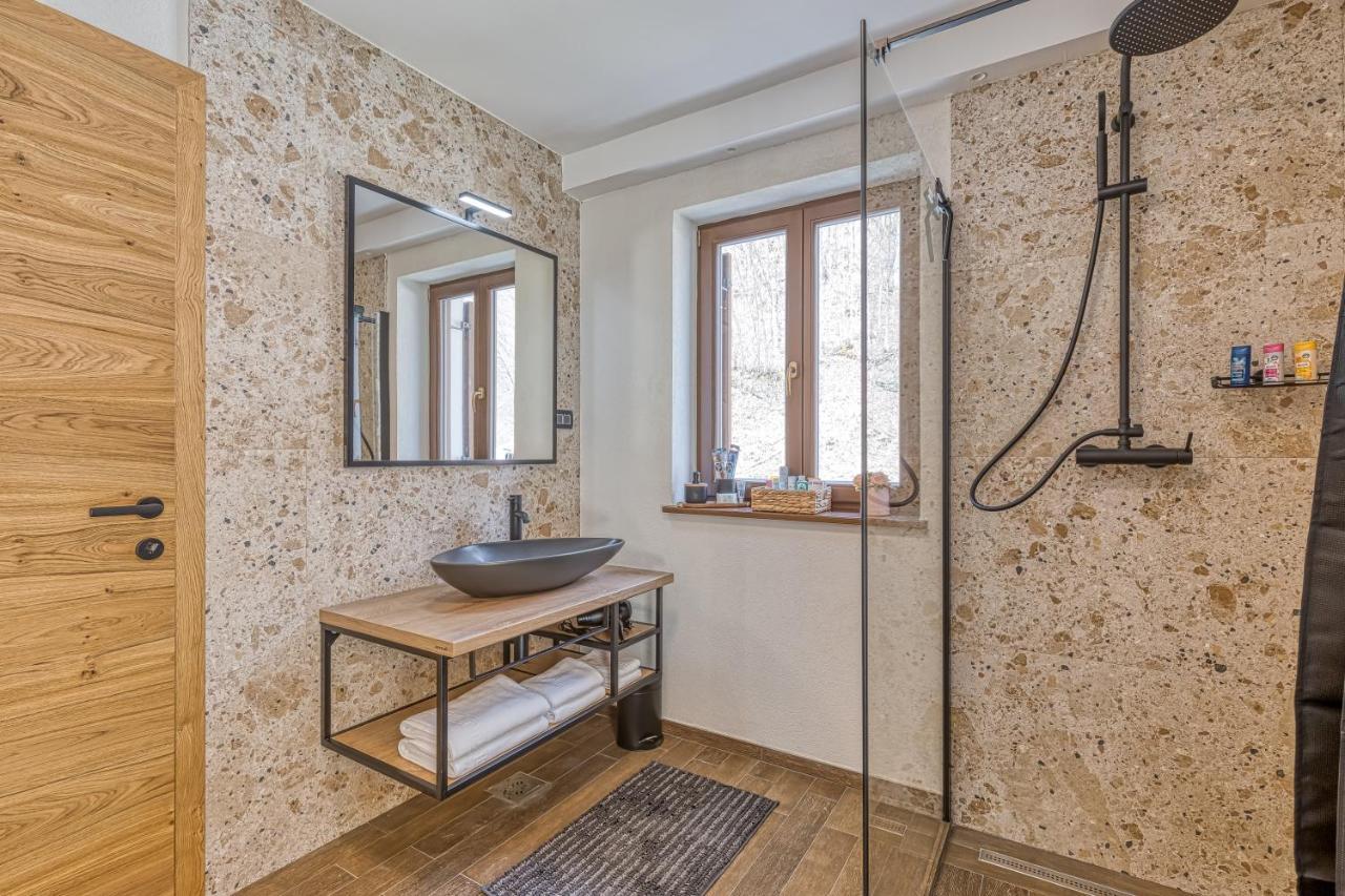 Resort Stari Malni, Osilnica - Vacation Houses Stari Malni المظهر الخارجي الصورة